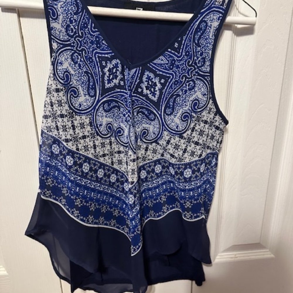 Sleeveless Iz Byer Top
